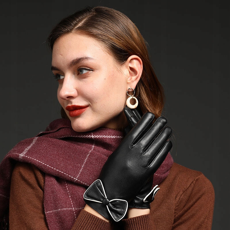 Black Women's Faux-Leather Gloves with a Decorative Bow — Stylish Accessories