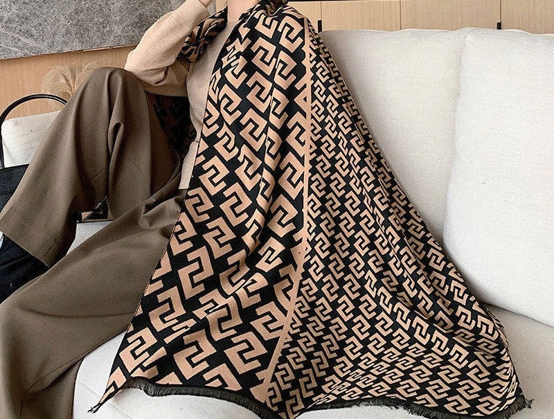 Damen-Winterschal 180 × 66 cm – beige und schwarz