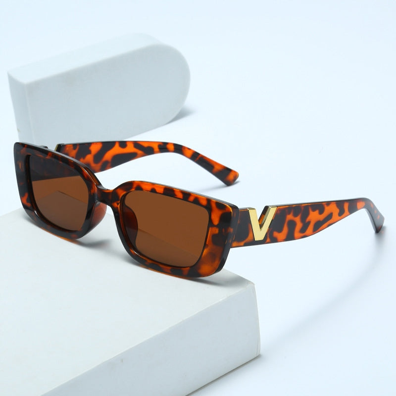 Women's Sunglasses — Fashionable Modern Frames for Everyday Wear