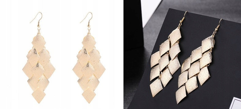 Elegant Women's Gold-Tone Earrings for Weddings and Special Occasions