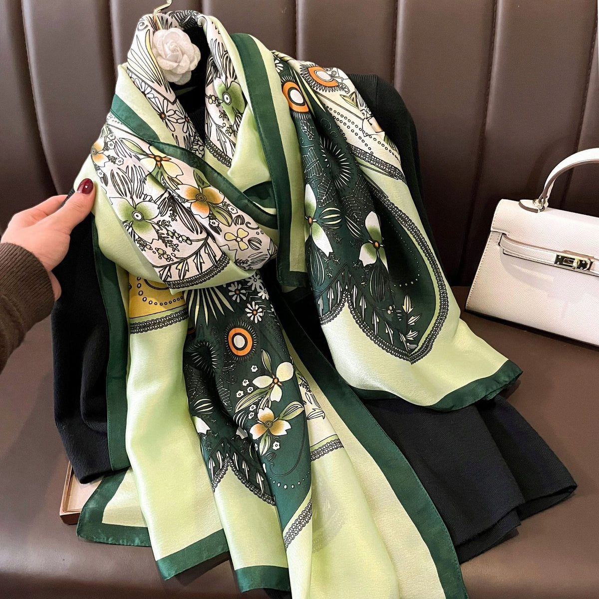 Șal de damă cu aspect de mătase 180 × 90 cm – verde
