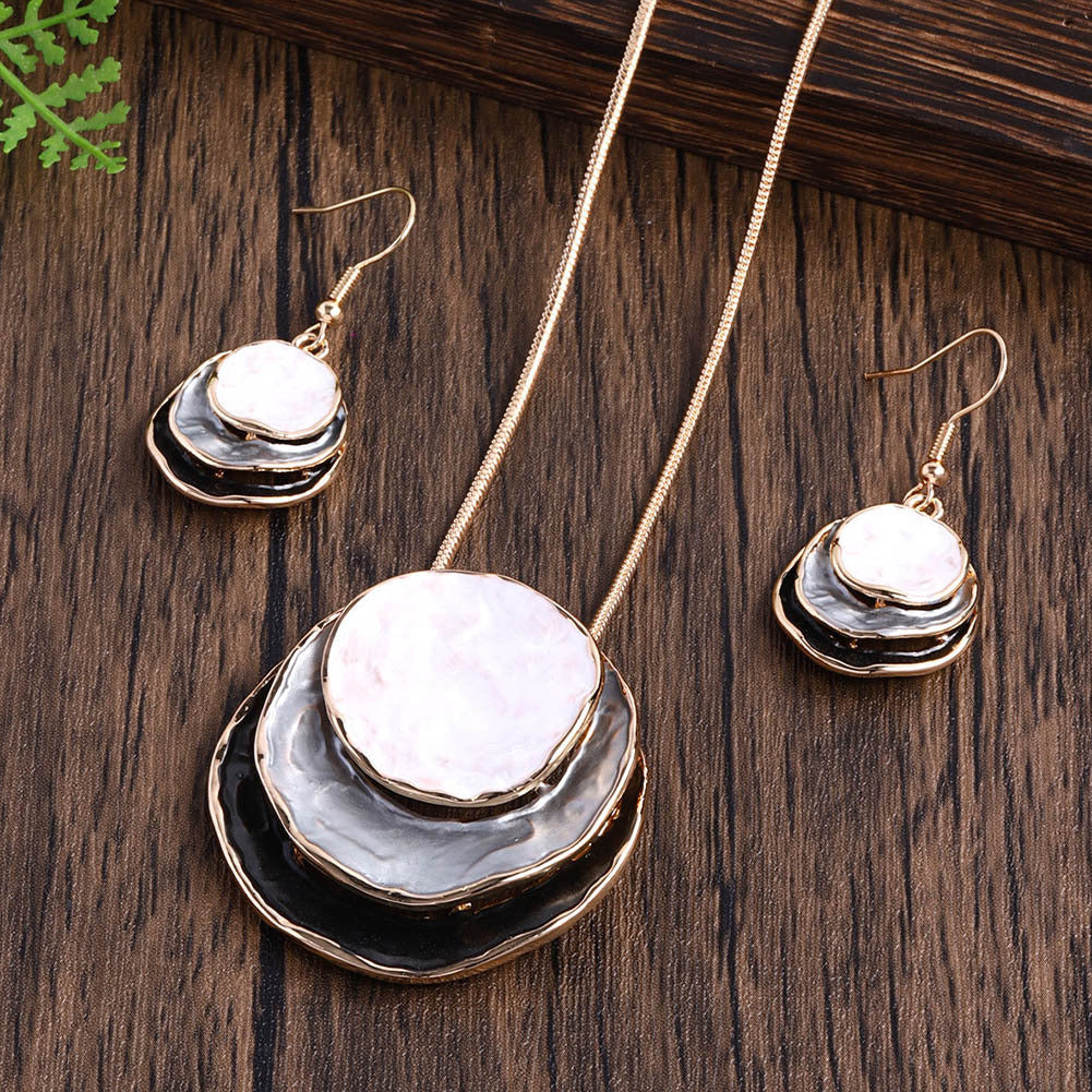 Elegant Necklace and Earrings Set — Gold-Tone and Black Fashion Jewellery