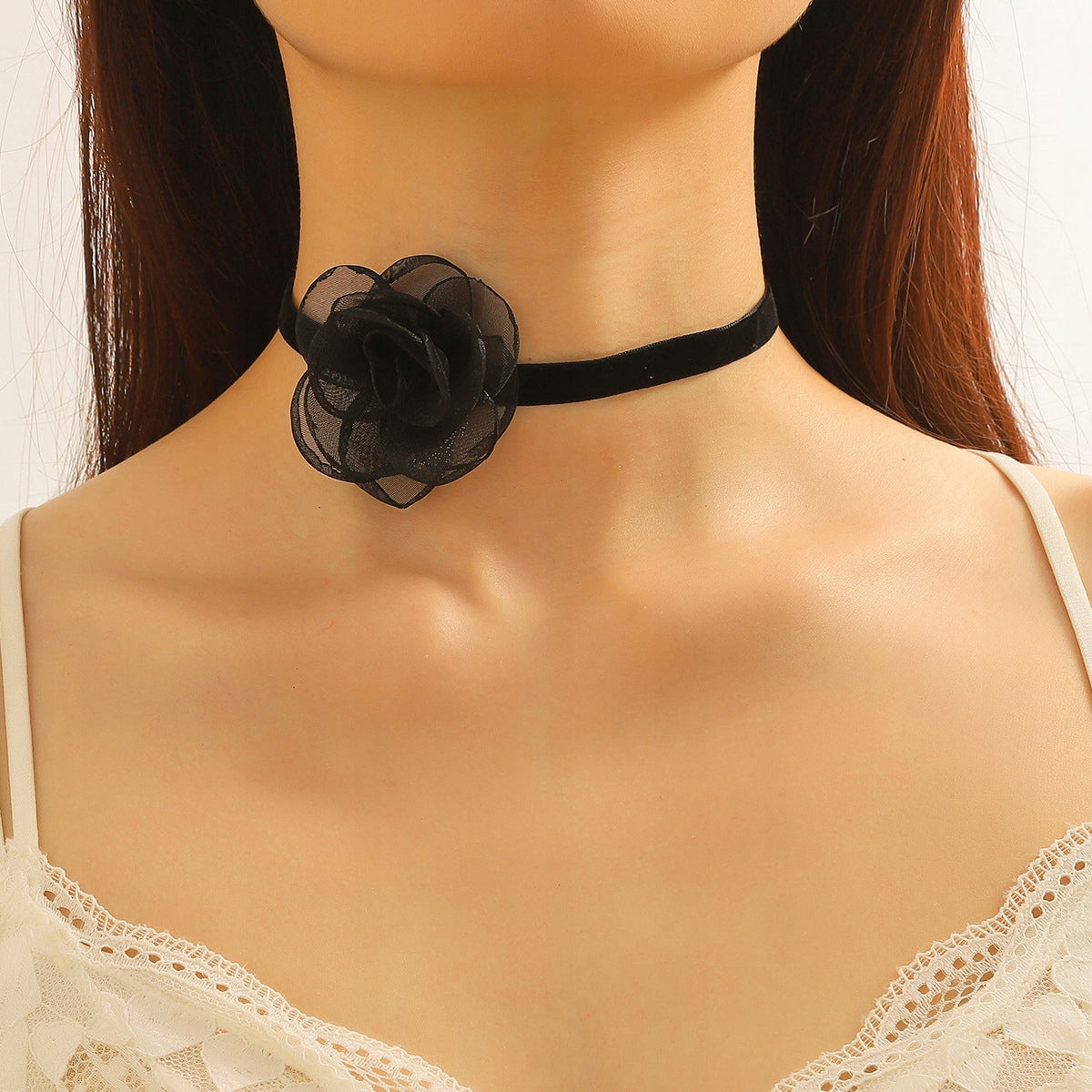 Colier choker cu trandafir – negru și roz