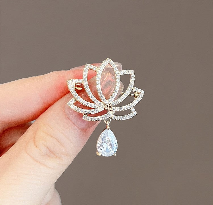 Brosche Blume mit Zirkonia