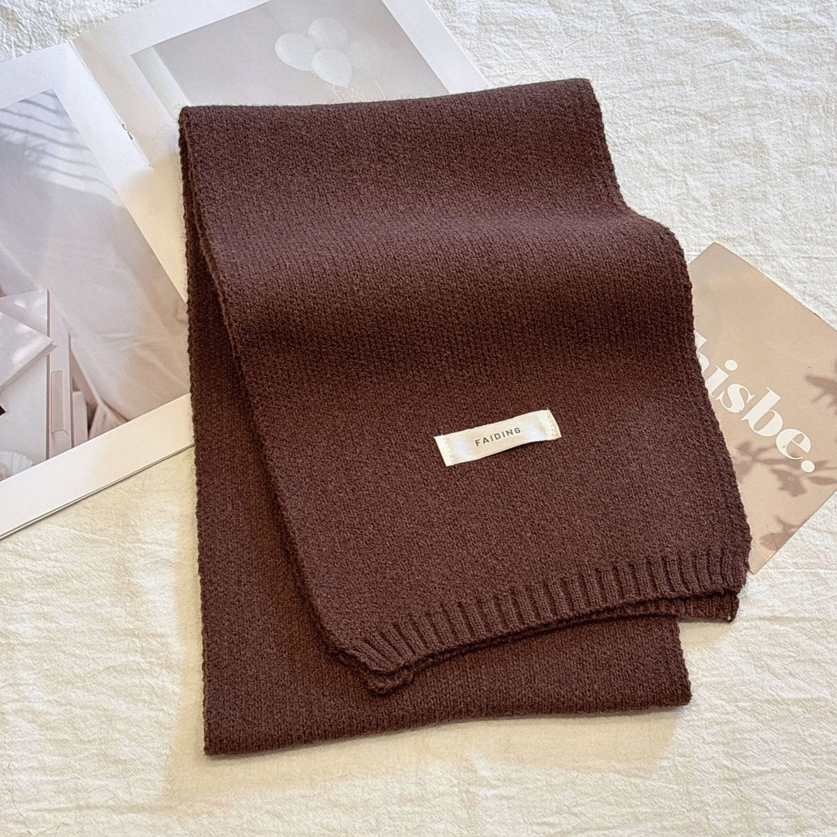 Écharpe d’hiver pour femme 160 × 22 cm – marron