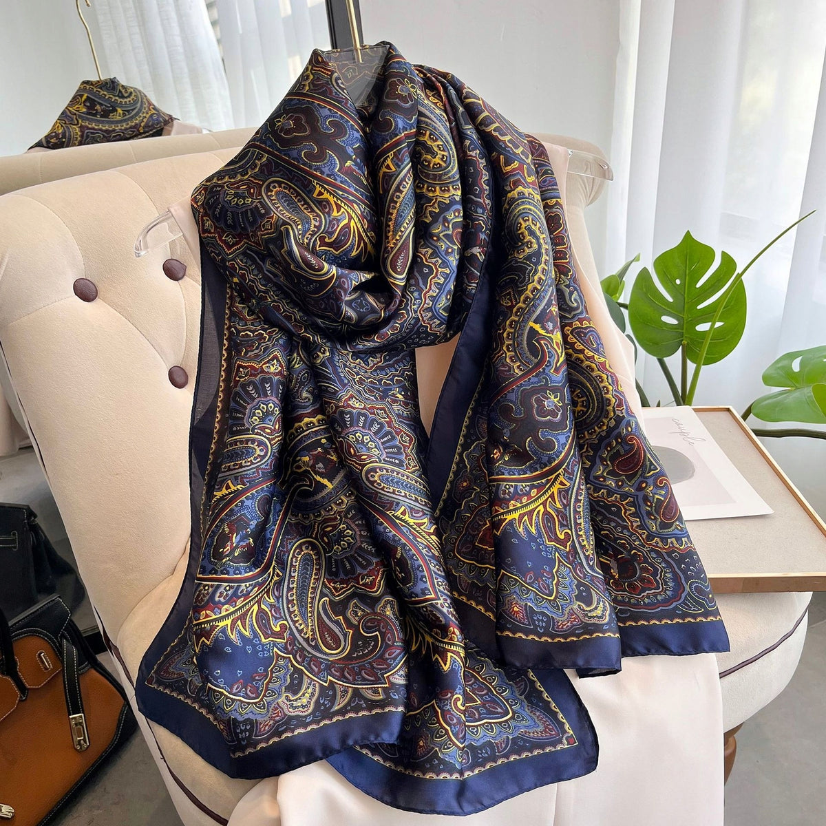Silk-Effect Scarf 180 × 90 cm – Navy
