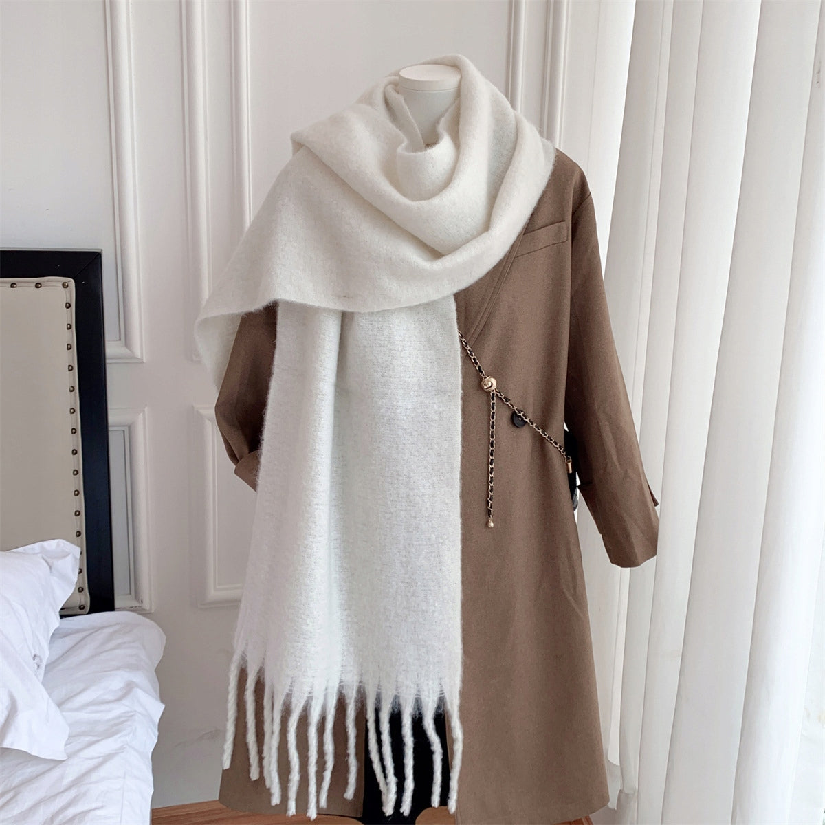 Écharpe d’hiver pour femme 200 × 40 cm – blanc