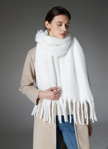 Écharpe d’hiver pour femme 200 × 40 cm – blanc