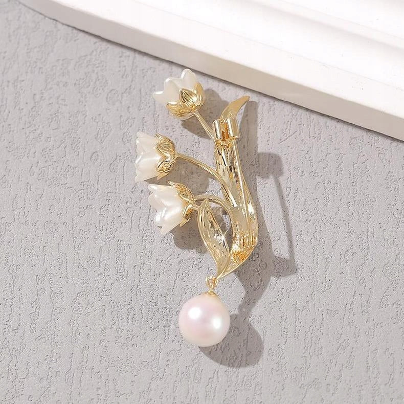 Brosche zwei Blumen mit Perlen – goldfarben