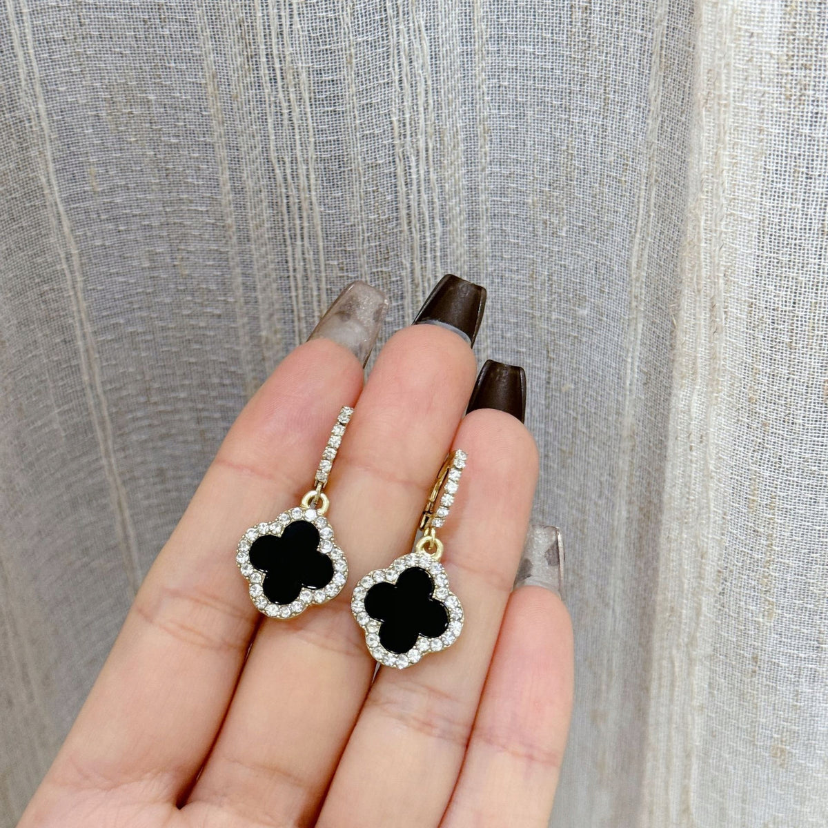Pendientes de mujer con circonitas – plateado y negro