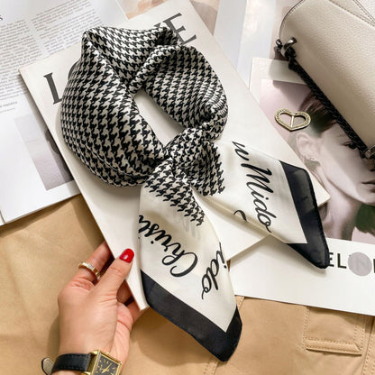Foulard effet soie pour femme 70 × 70 cm