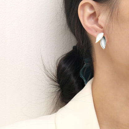 Delicate Women's Gold-Tone Stud Earrings