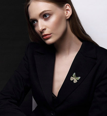 Broșă fluture cu zirconii – aurie și verde