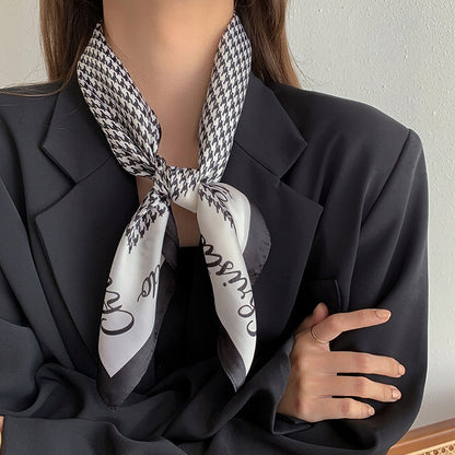 Foulard effet soie pour femme 70 × 70 cm