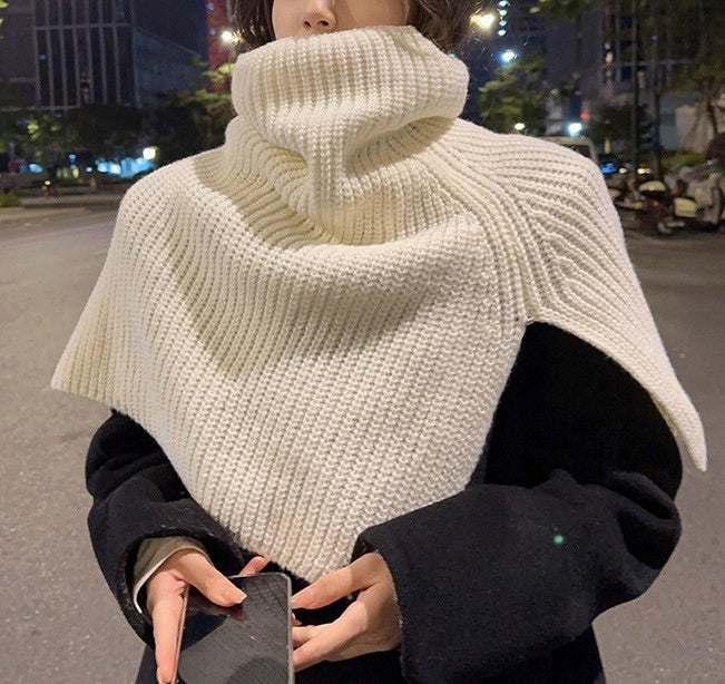 Poncho-Collar Snood – Cream