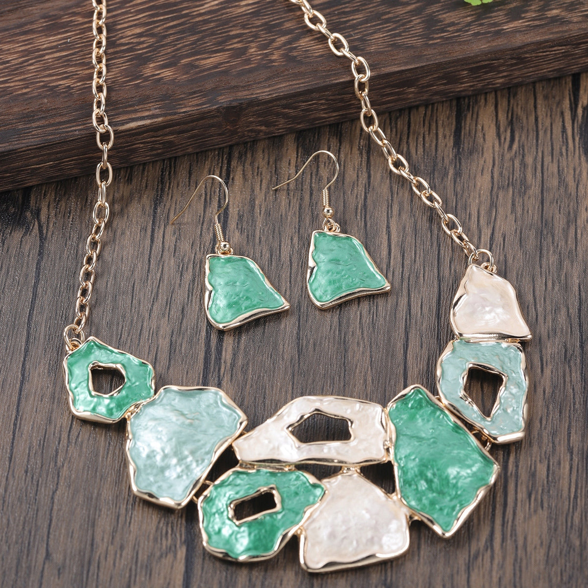 Necklace & Earrings Set – Green