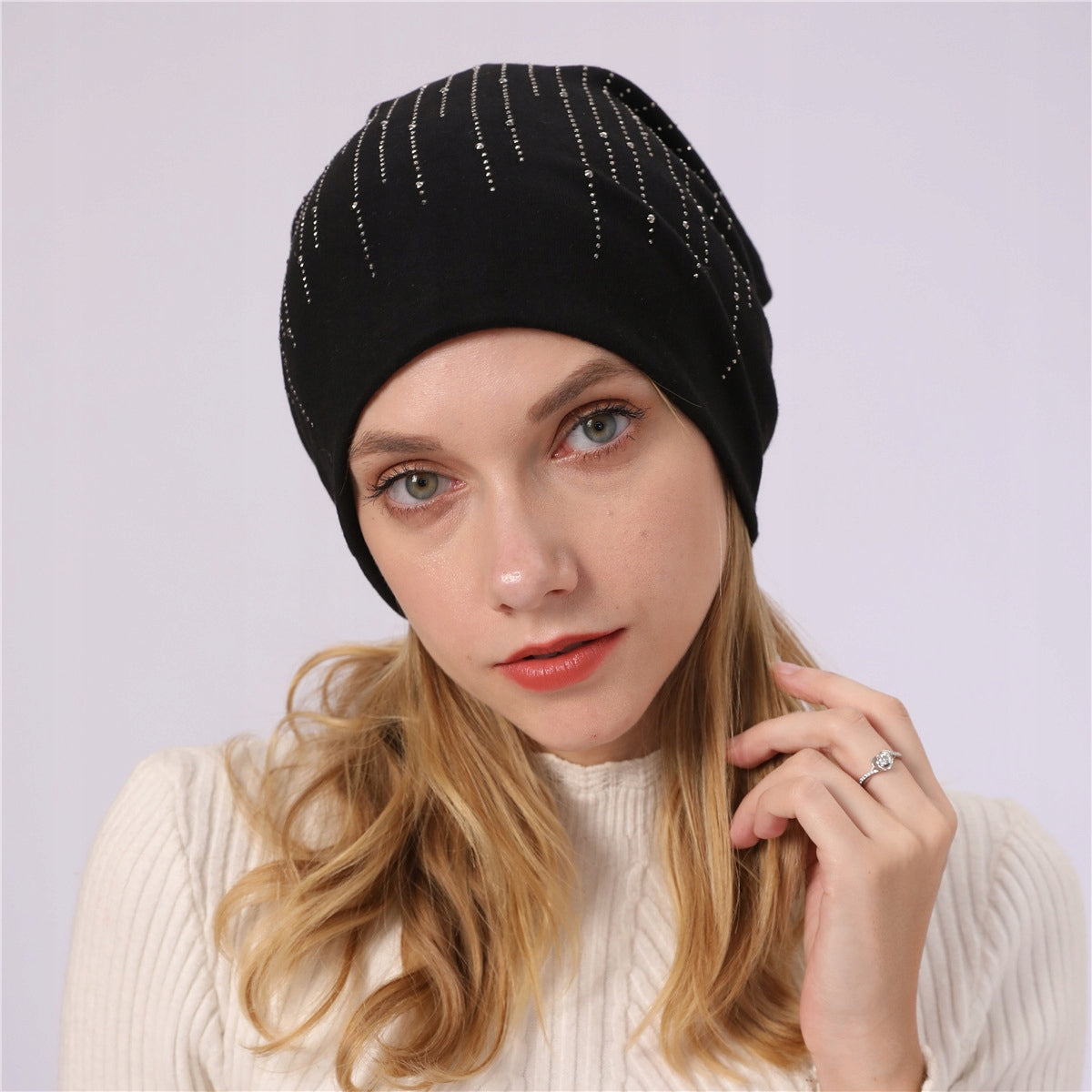 Women's Beanie with Rhinestones – Black