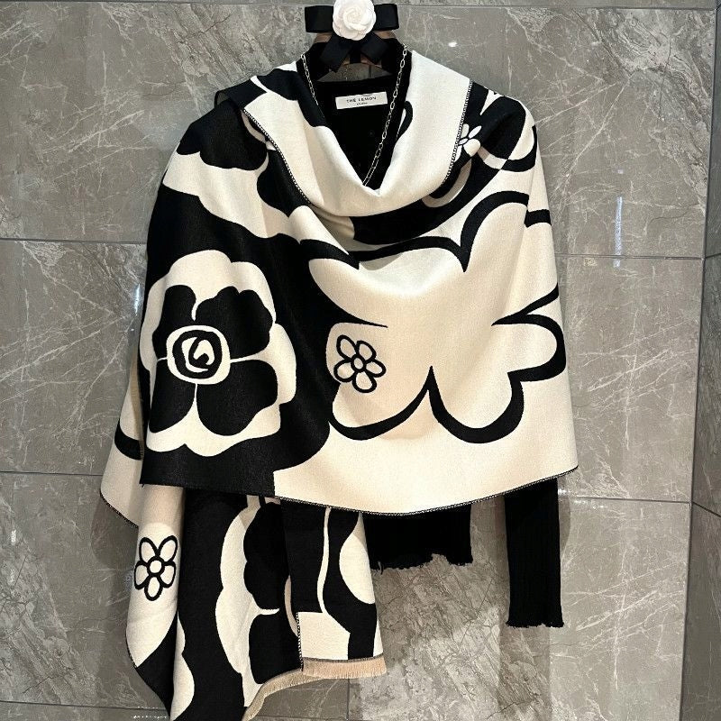 Women's Winter Scarf 180 × 90 cm – White & Black