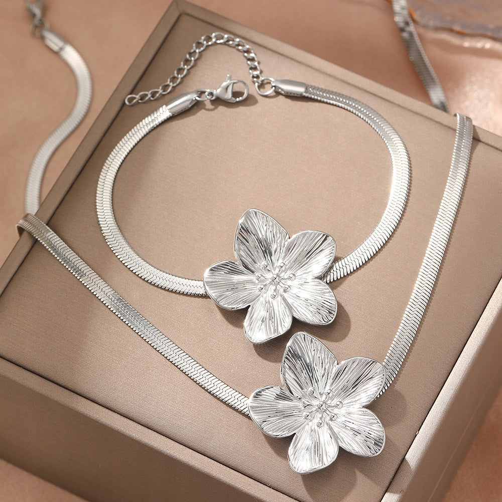 Conjunto: collar y pulsera – plateado