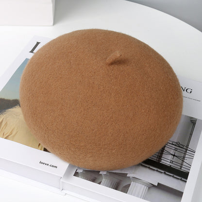 Women's Elegant Brown French-Style Beret — Classic Design with a Stem