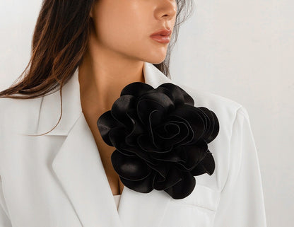 20 cm Satin-Effect Rose Brooch – Black & Pink