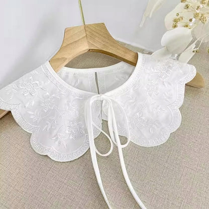 Embroidered Detachable Collar – White