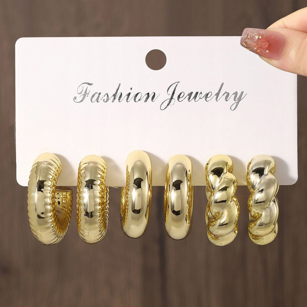 Elegant Women's Gold-Tone Stud Earring Set