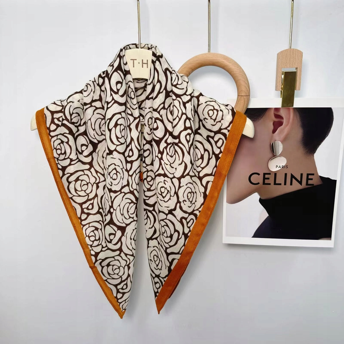 Seidenähnliches Damenhalstuch 70 × 70 cm
