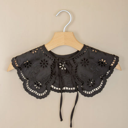 Guler detașabil de damă brodat – negru