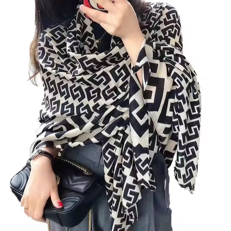 Damen-Winterschal 180 × 66 cm – grau und schwarz