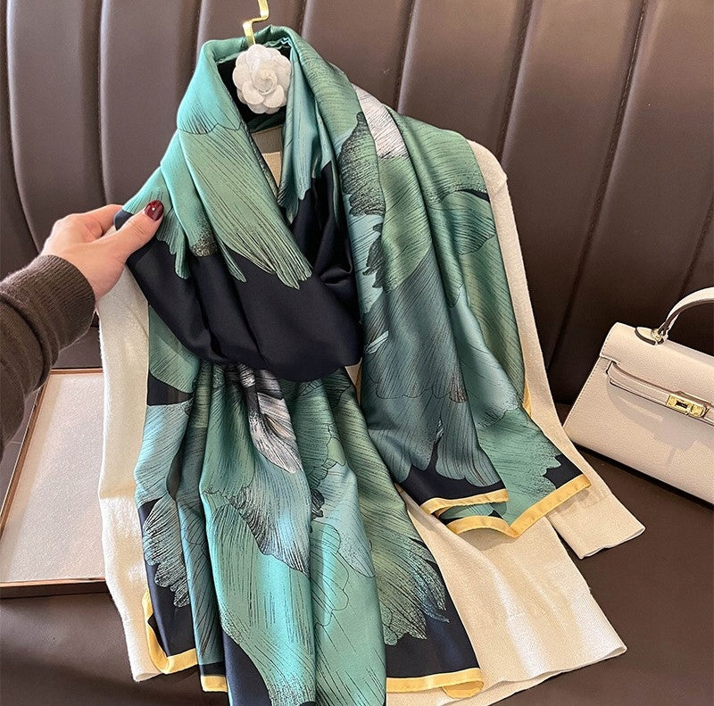 Silk-Effect Scarf 180 × 90 cm – Green