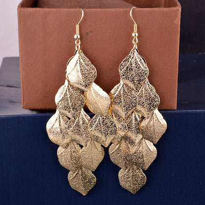 Elegant Women's Gold-Tone Dangle Earrings for Weddings and Special Occasions