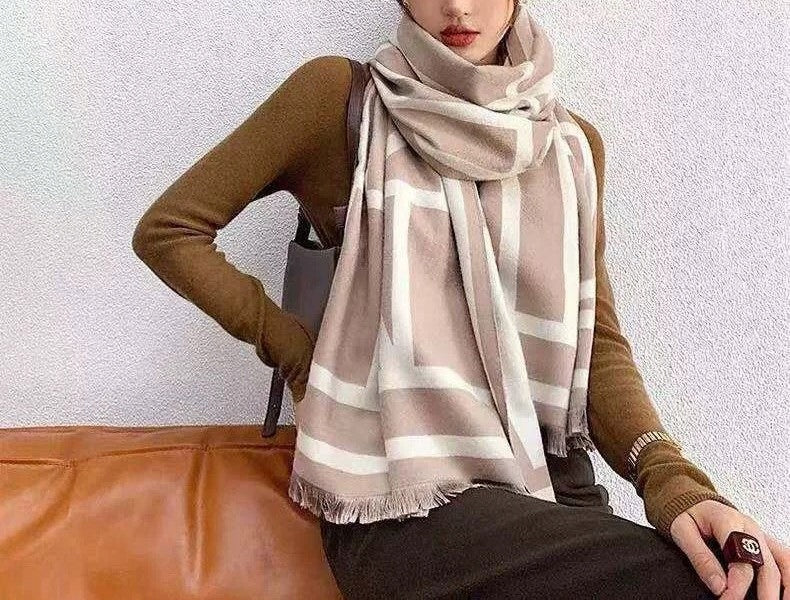 Fular de iarnă pentru femei 180 × 66 cm – bej