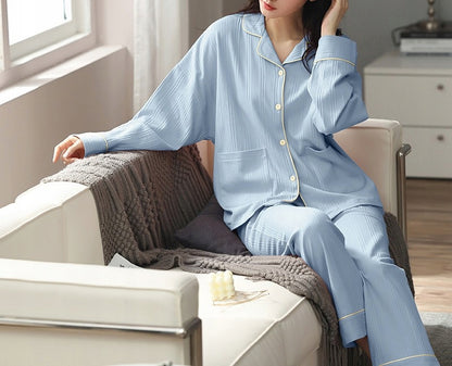Pijama de mujer con botones – azul, liso