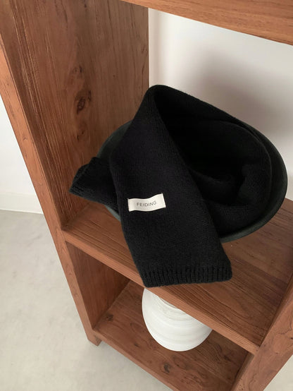 Women's Winter Scarf 160 × 22 cm – Black