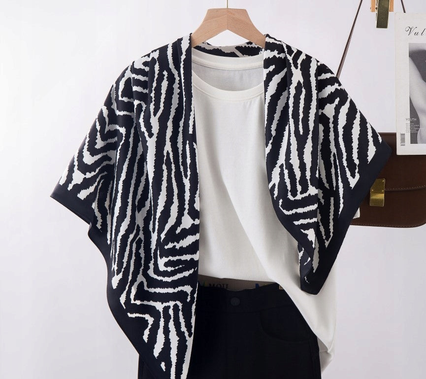 Silk-Effect Square Scarf 90 × 90 cm – White