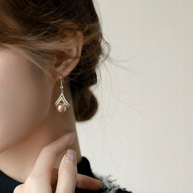 Elegant Women's Earrings with Cubic Zirconia and a Pearl