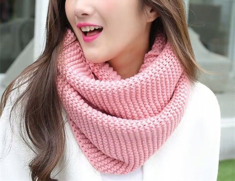 Women’s Infinity Scarf – Pink