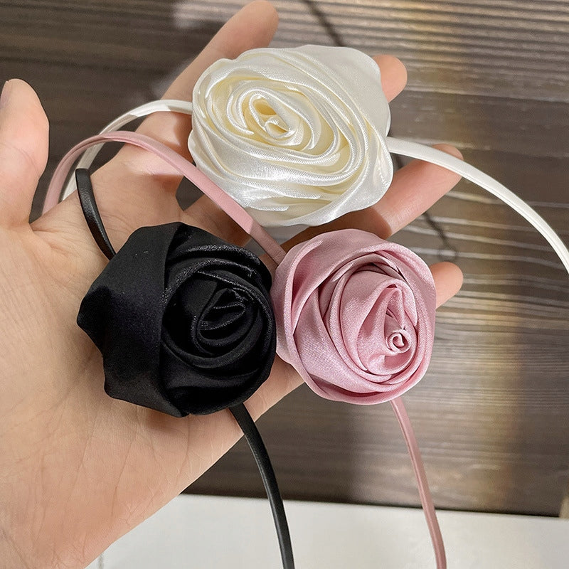 Colier choker cu trandafir – negru și roz