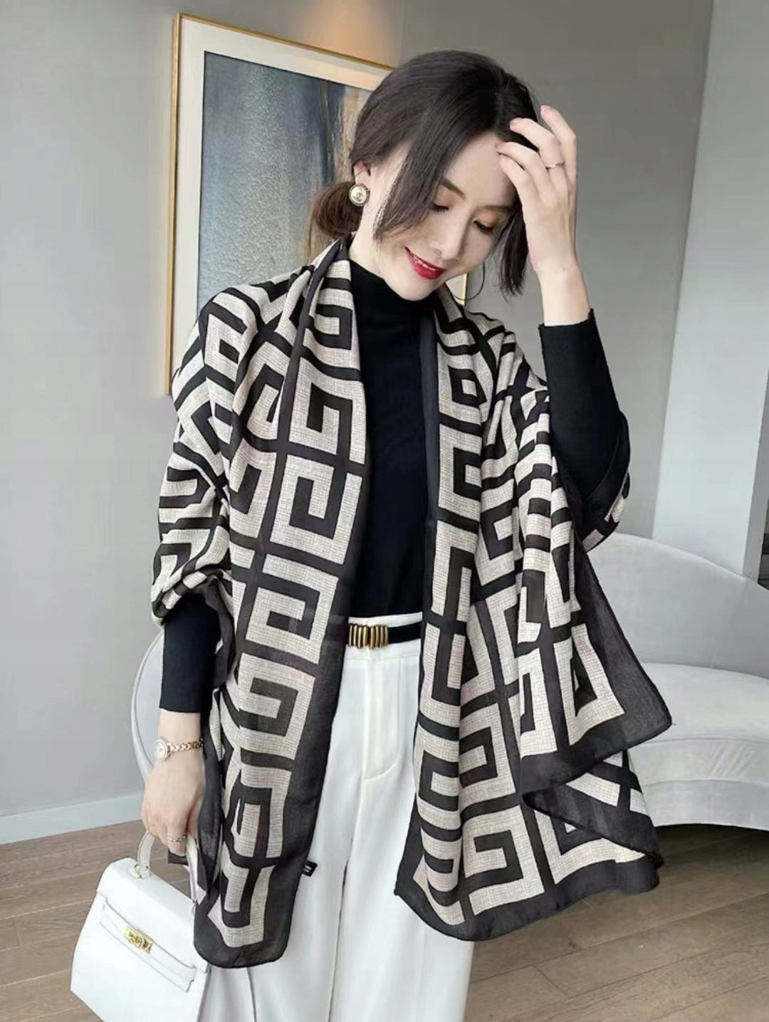 Silk-Effect Scarf 180 × 90 cm – Black & Beige