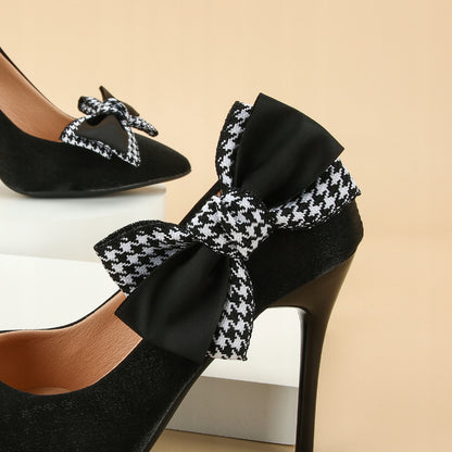 Satin-Schuhclips in Schleifenform – schwarz