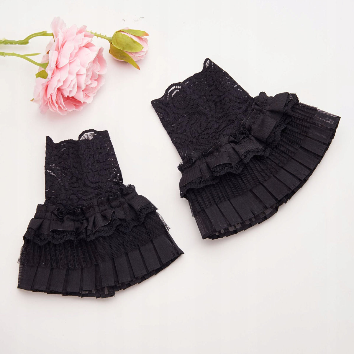 Detachable Lace Cuffs – Black