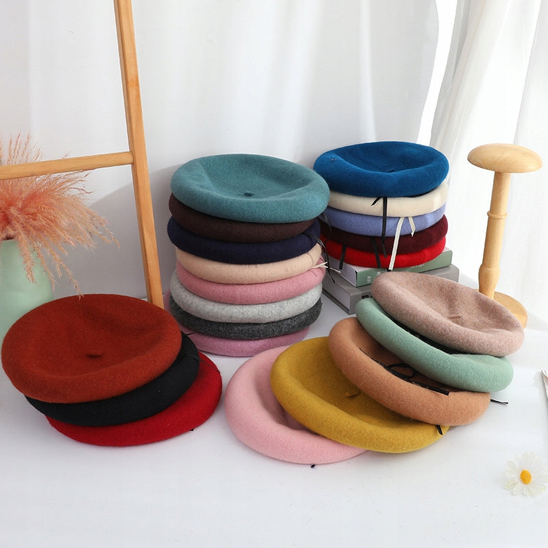 Women's Elegant Brown French-Style Beret — Classic Design with a Stem