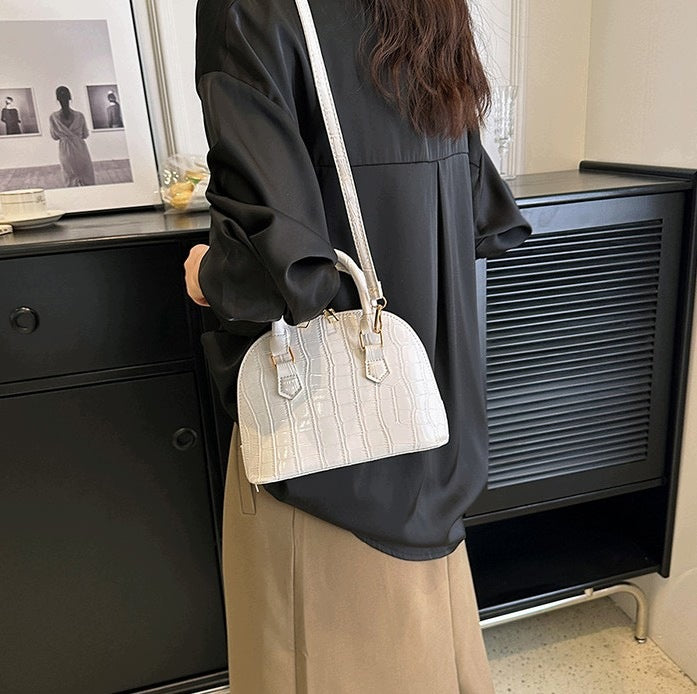 Kleine Henkeltasche – weiß