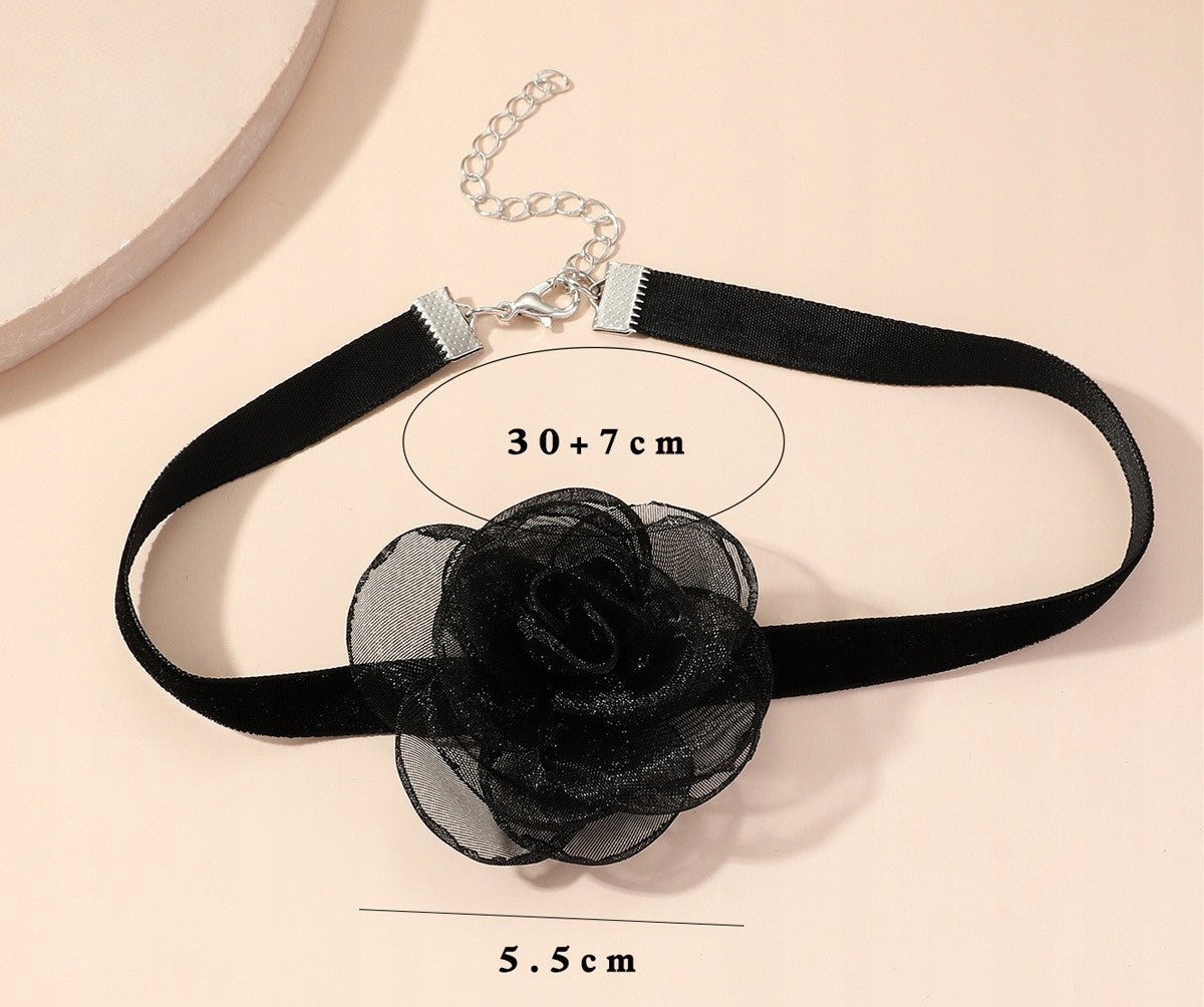 Colier choker cu trandafir – negru și roz