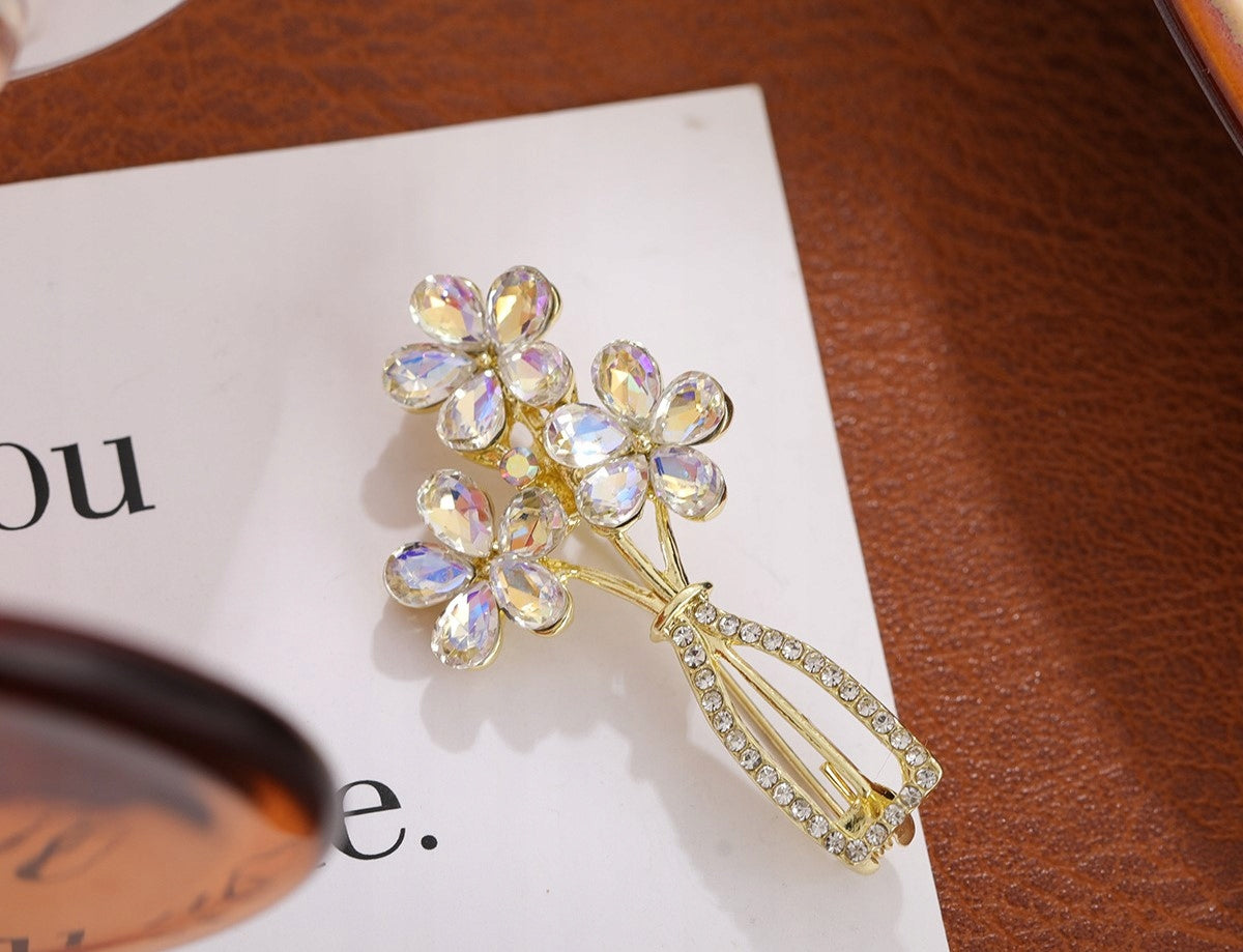 Brosche Blume mit Zirkonia