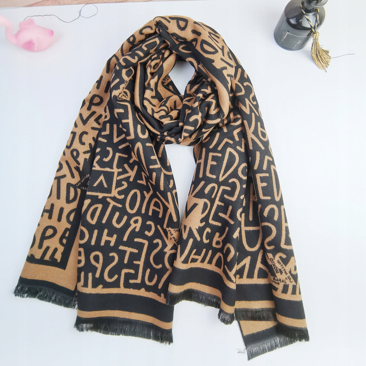 Damen-Winterschal 180 × 66 cm – braun und schwarz