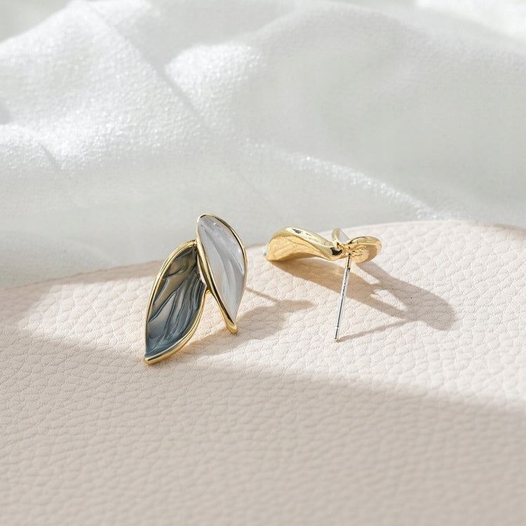 Delicate Women's Gold-Tone Stud Earrings