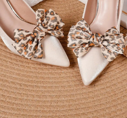 Beige Bow Shoe Clips — Elegant Decorations for High Heels
