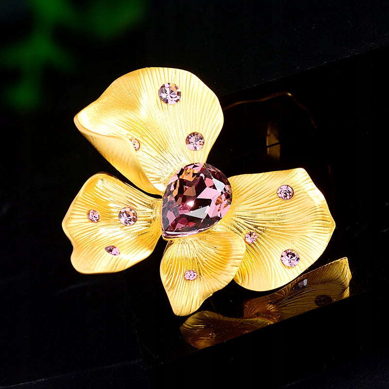 Flower Brooch with Rhinestones – Gold-Tone